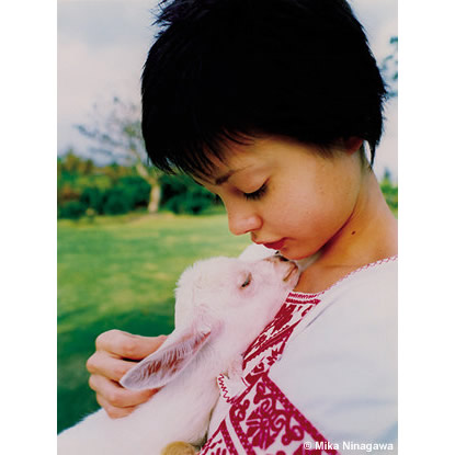 L003.ninagawa.mika.jpg